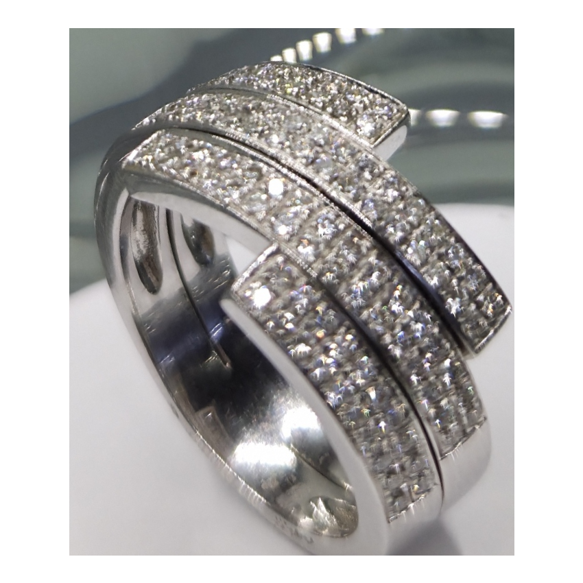 Anel em Ouro Branco 19.25k com Diamantes