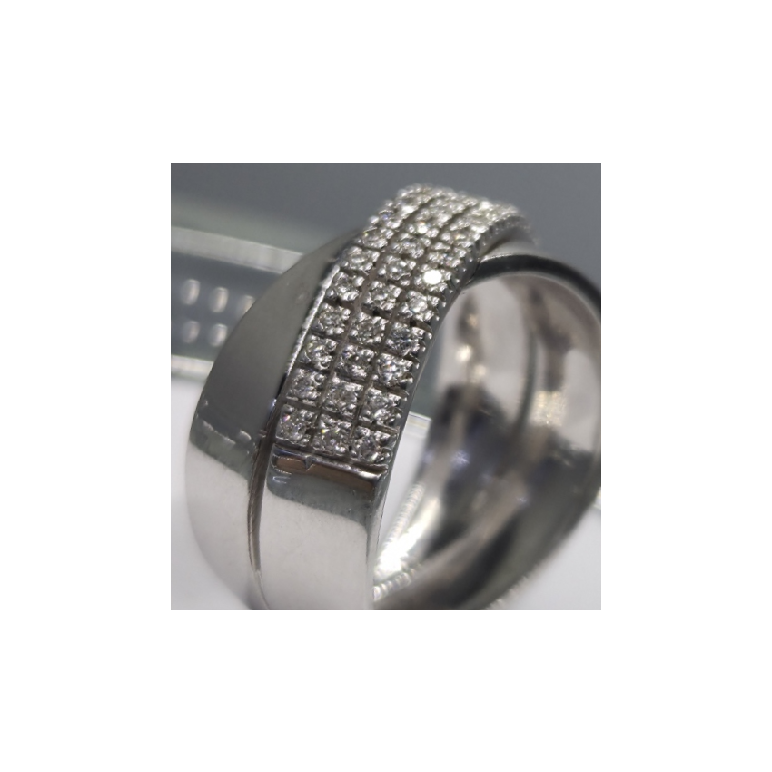 Anel em Ouro Branco 19.25k com Diamantes